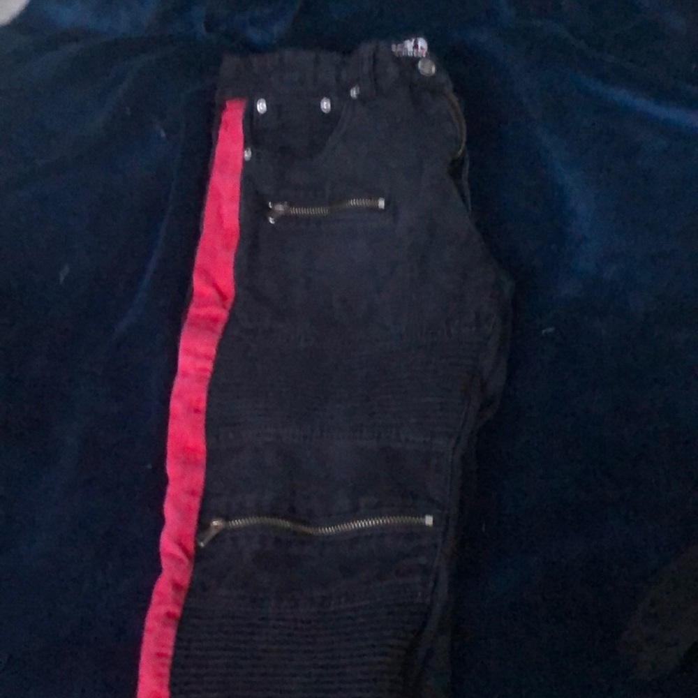 Black Jeans